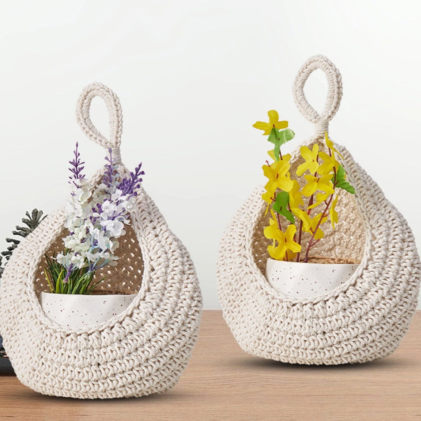 Woven Breads Baskets, Oval Small Fruit Baskets, Stackable Plastic Wicker Baskets for Serving Vegetables, Kitchen, Restaurant, Outdoor, Imitation Rattan, 1 Pcs, 7.48x5.11x2.75 9.06" x 6.69" Beige