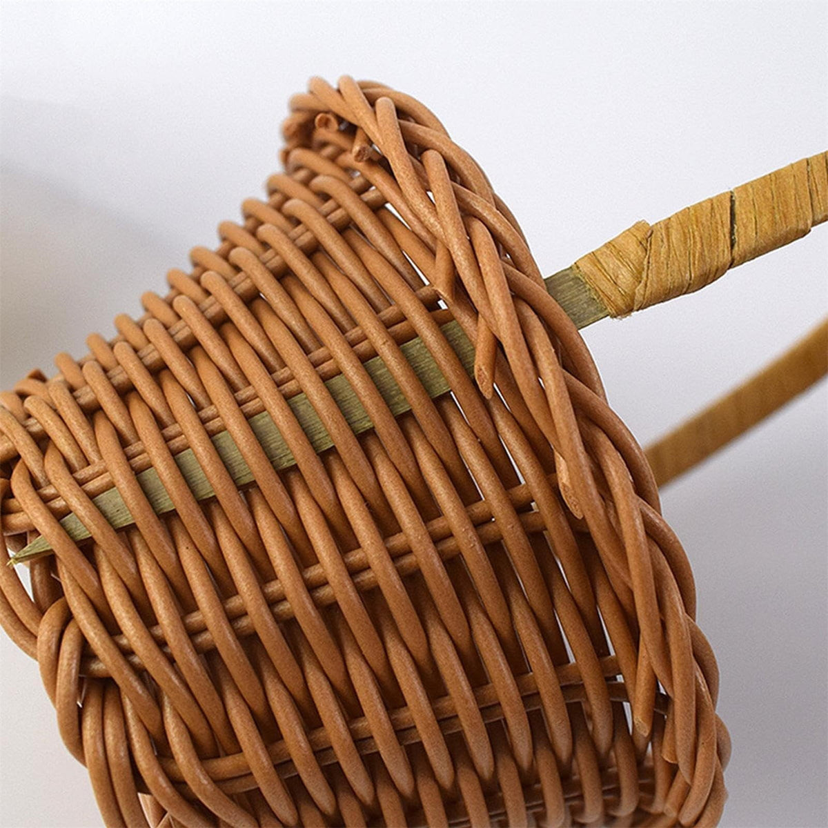 1 Piece Mini Small Wicker Basket,Wedding Flower Basket,3.14x1.96x5.51"Basket for Flower,Hand Woven Flower Basket,Kids Flower Stretch, Natural Hand Woven Easter Gift Basket with Handles White