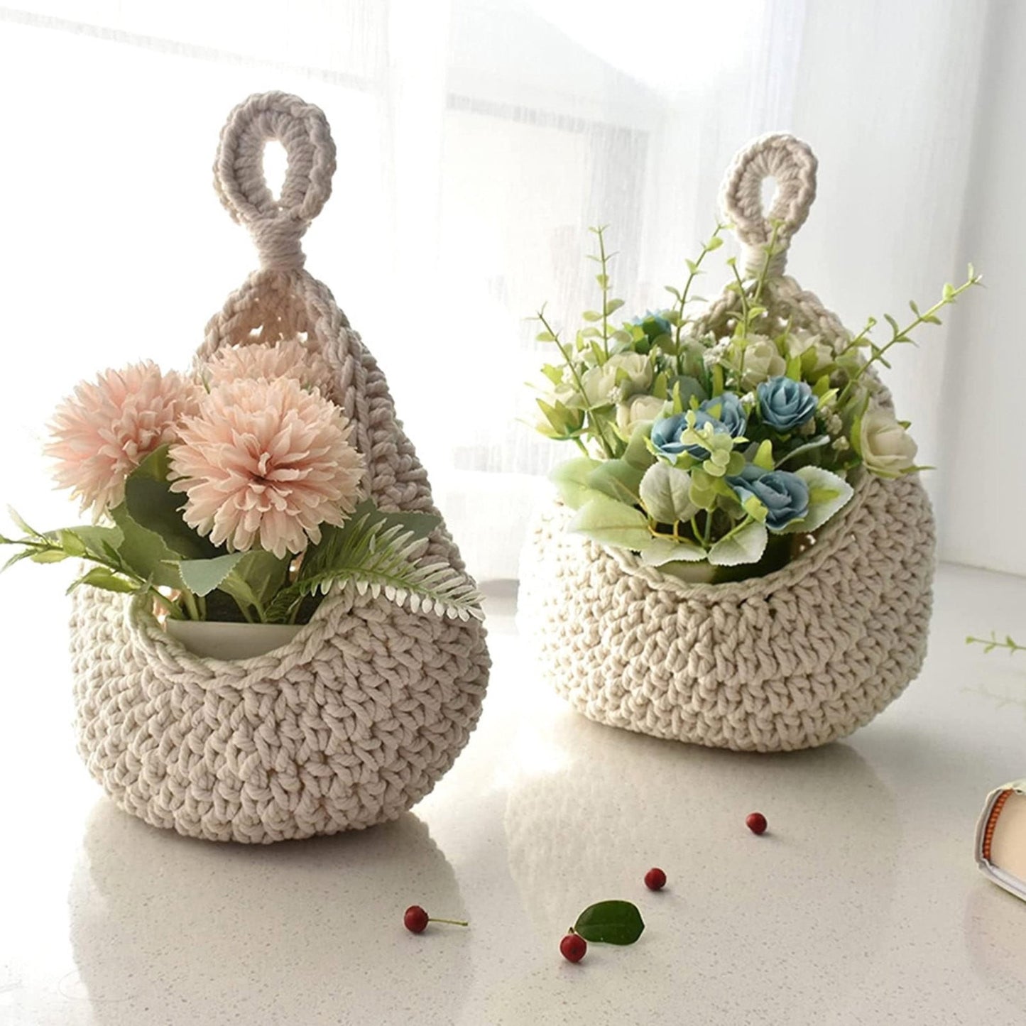 Woven Breads Baskets, Oval Small Fruit Baskets, Stackable Plastic Wicker Baskets for Serving Vegetables, Kitchen, Restaurant, Outdoor, Imitation Rattan, 1 Pcs, 7.48x5.11x2.75 9.06" x 6.69" Beige