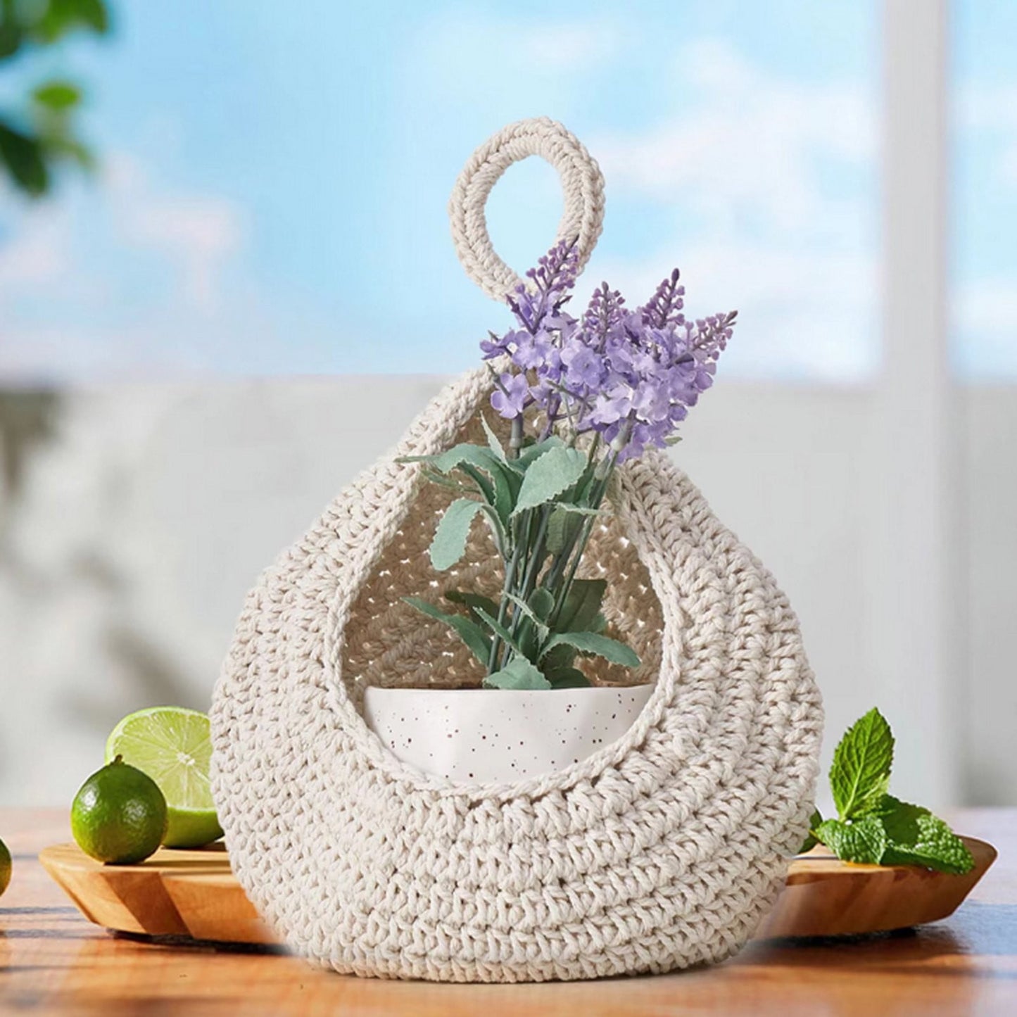 Woven Breads Baskets, Oval Small Fruit Baskets, Stackable Plastic Wicker Baskets for Serving Vegetables, Kitchen, Restaurant, Outdoor, Imitation Rattan, 1 Pcs, 7.48x5.11x2.75 9.06" x 6.69" Beige