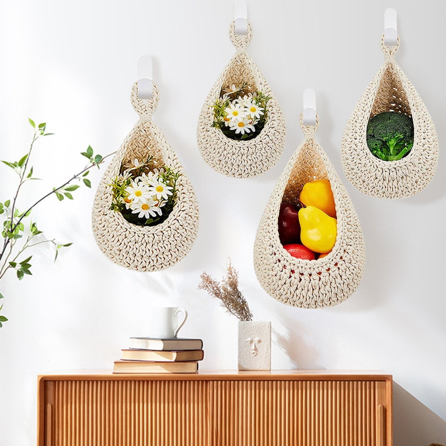 Woven Breads Baskets, Oval Small Fruit Baskets, Stackable Plastic Wicker Baskets for Serving Vegetables, Kitchen, Restaurant, Outdoor, Imitation Rattan, 1 Pcs, 7.48x5.11x2.75 12.99" x 10.63" Beige