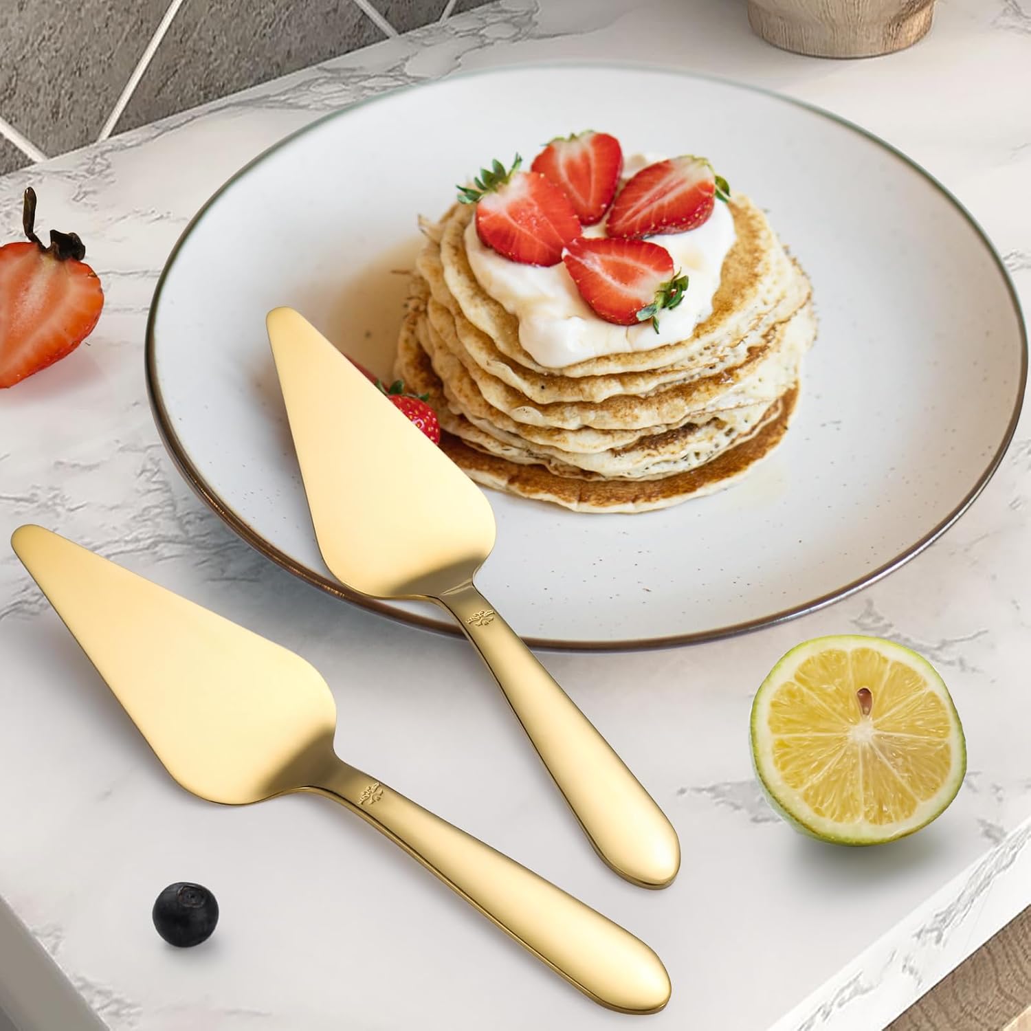 Cake Server, Wedding Cake Cutting Set 2 Piece Gold Cake Cutter, Stainless Steel Pie Server with Smooth Edge and Exquisite Pattern Design for Pastry Pizza Dessert