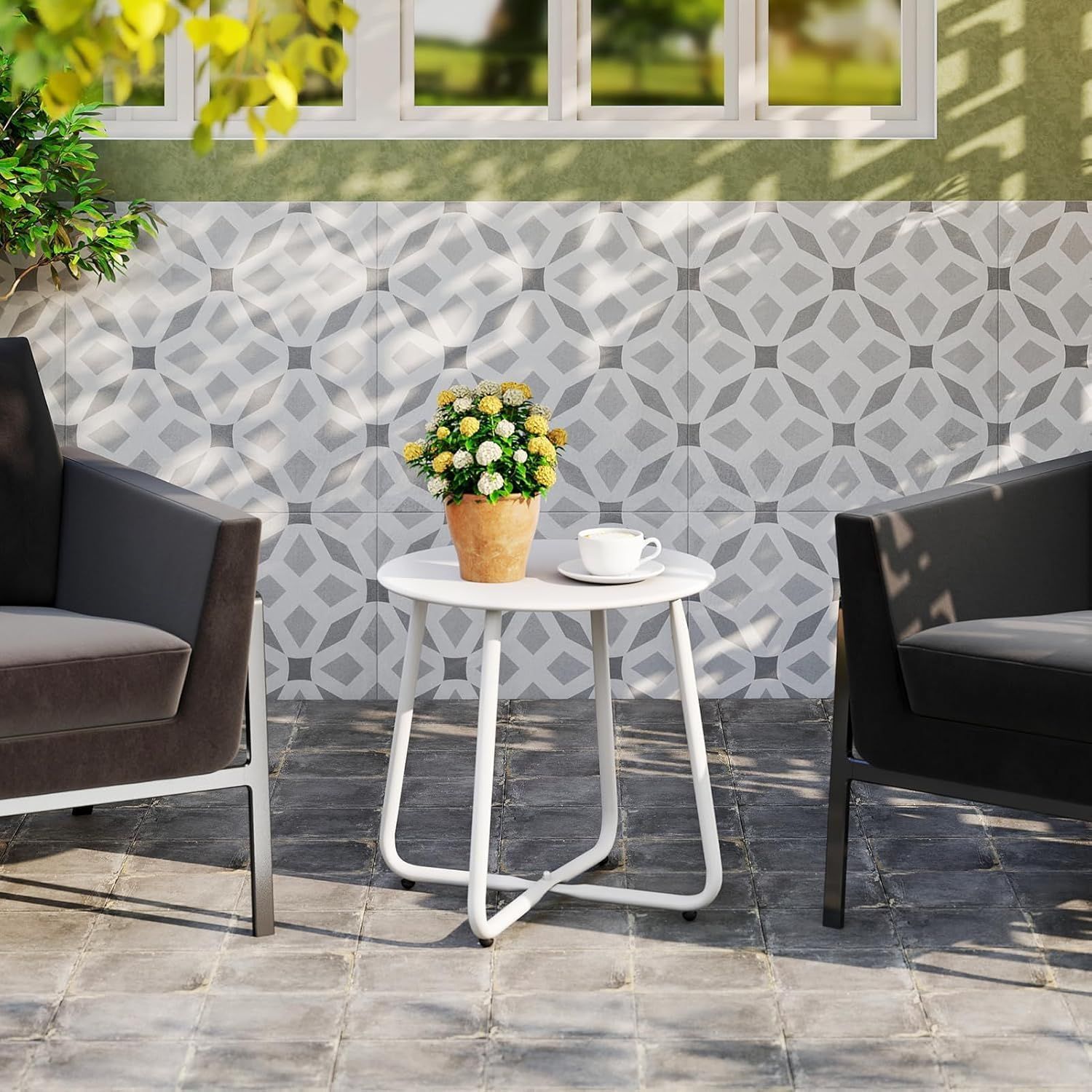 Metal Outdoor Side Table – Round Patio Table, Rust-Resistant Small End Coffee Table for Balcony, Garden, Porch, Living Room & Bedroom – Portable Accent Table for Indoor Outdoor Use, White