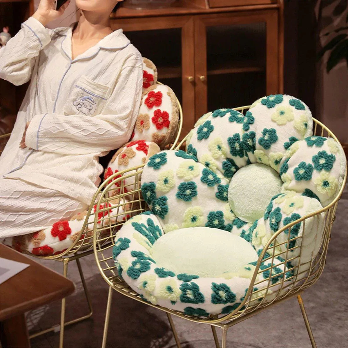 Cute Soft Seat Cushion Flower Shaped Lazy Sofa Pad for Office Chairs and Home Use - Red